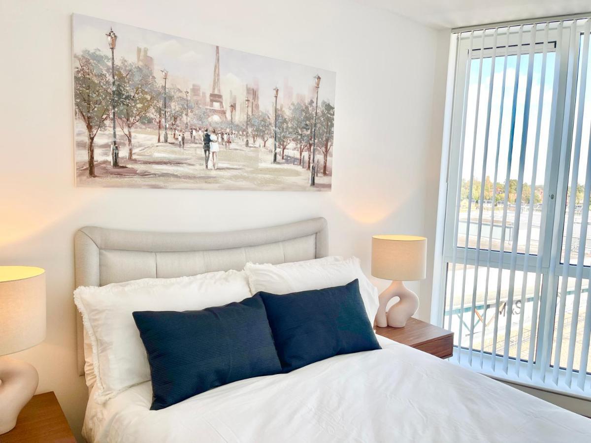 Urban Gateway Spacious Apartment With Free Parking Bracknell Exterior foto